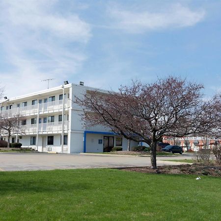 Motel 6 Chicago Southwest - Aurora Eksteriør billede